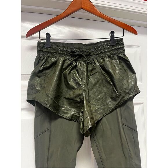Athleta Rainier 2 In 1 Tight Athletic Legging Short Combo sz S EUC Dark Green - Picture 3 of 11